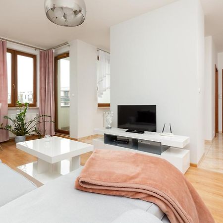 Apartament Na Woli Sowinskiego By Noclegi Renters Warsaw Exterior photo