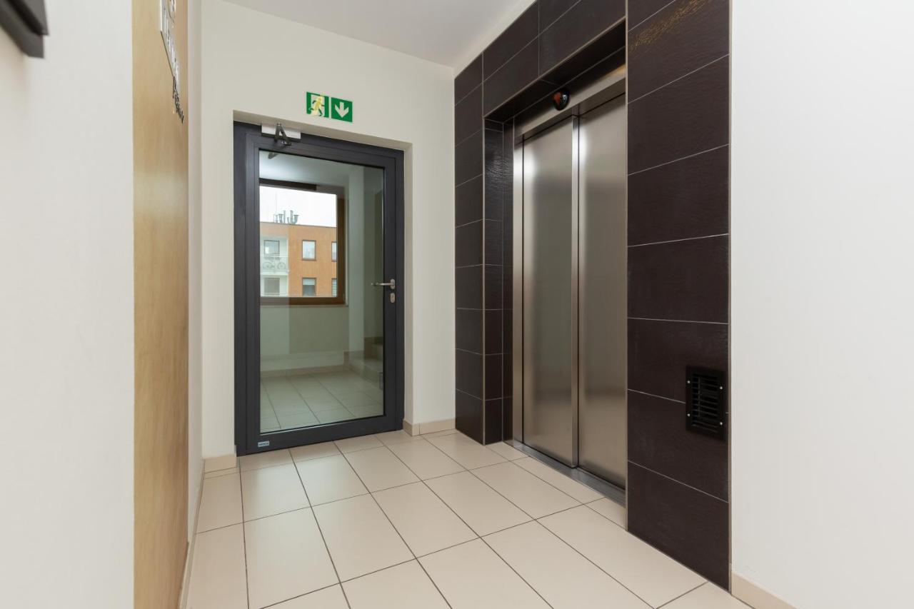 Apartament Na Woli Sowinskiego By Noclegi Renters Warsaw Exterior photo